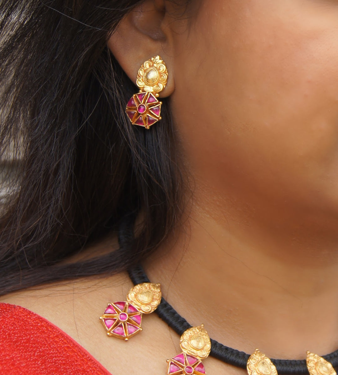 Nirosha Necklace