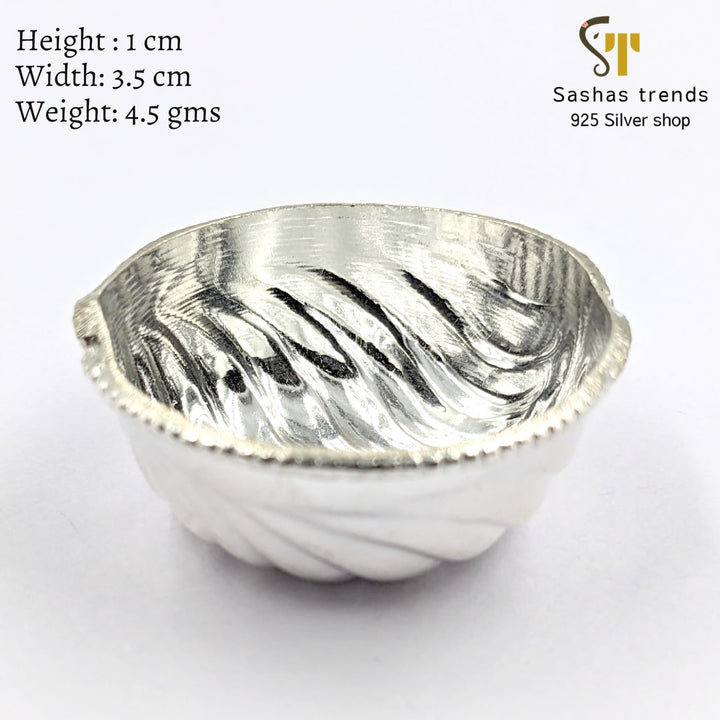 Silver mini leaf bowl - Kumkum haldi bowl - Return gift for navarathri/diwali/babyshower/krishnajanmastami