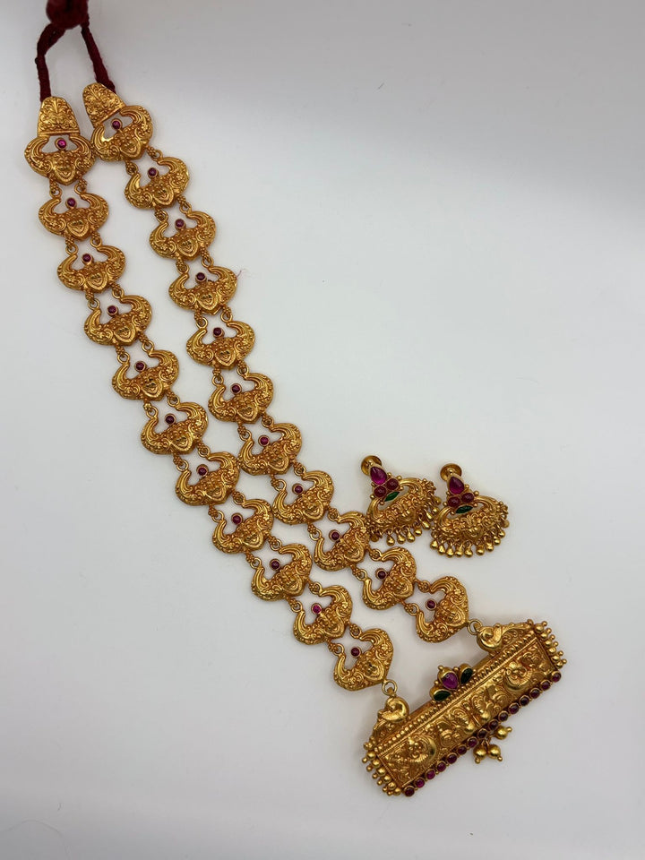 Vidhushi Necklace