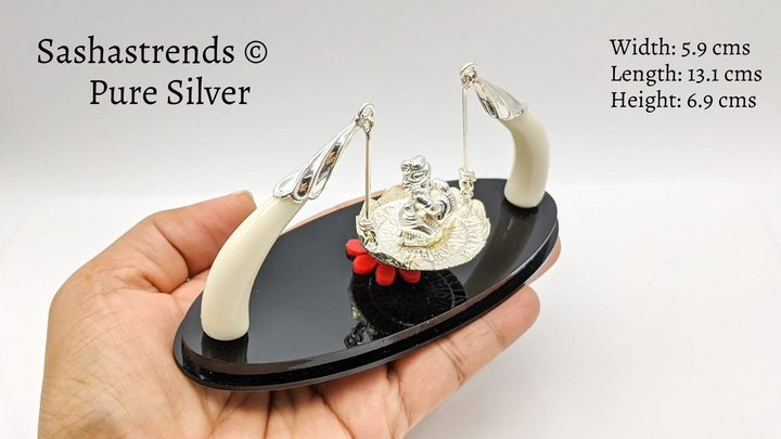 Swinging Bala krishna- Silver gift items