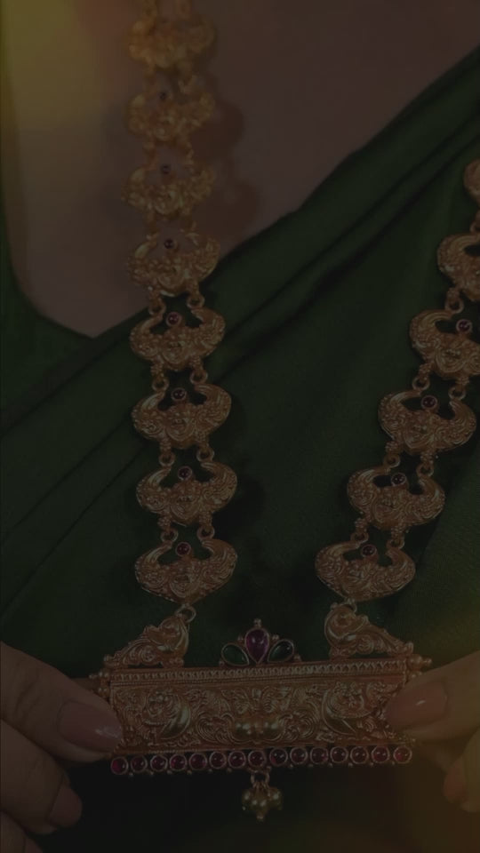 Vidhushi Necklace