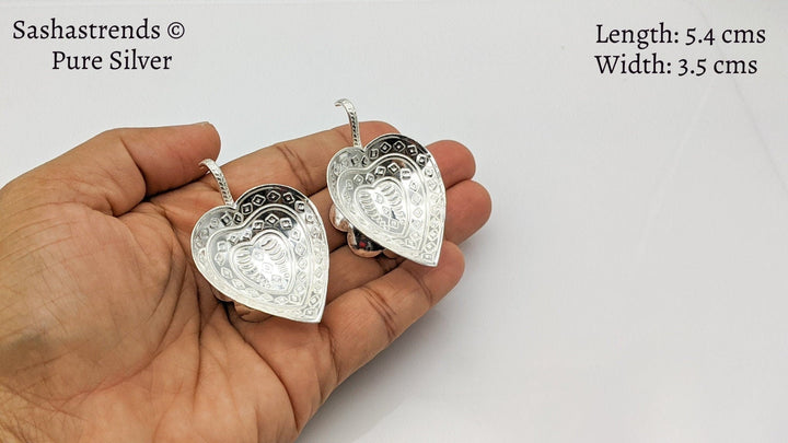 Pure silver heart diya/lamp- pure silver gift items- silver pooja items for home, return gift for navarathri, wedding & housewarming