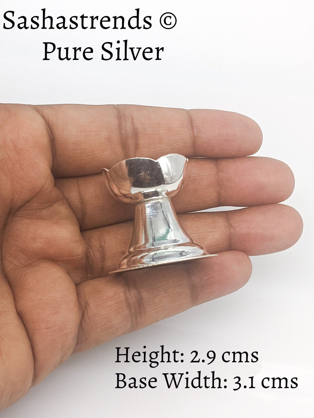 Small silver aarti vilakku/diya/lamp- pure silver gift items- silver pooja items for home, return gift for navarathri,wedding & housewarming